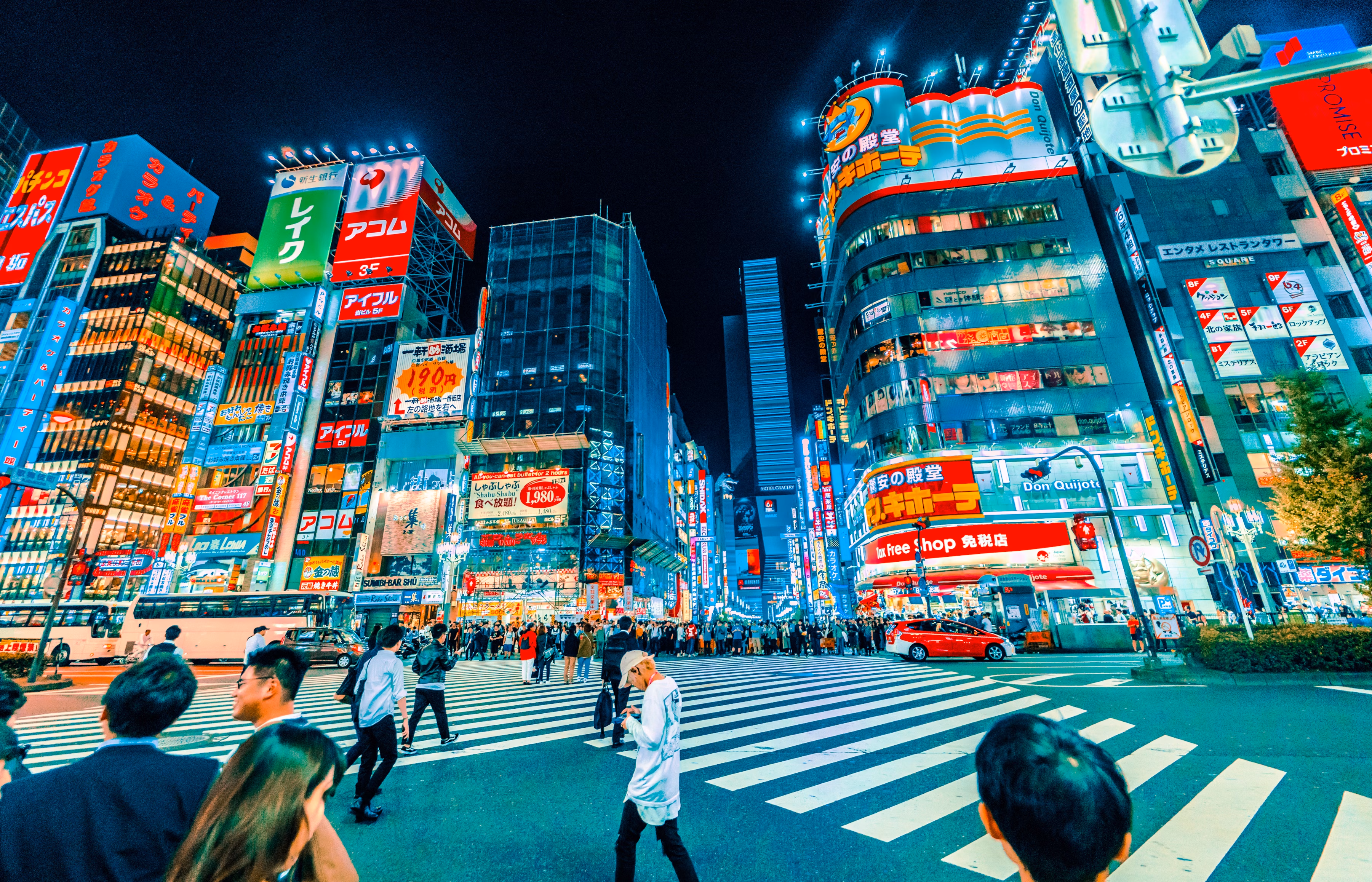 L'Asie est un des moteurs de la croissance mondiale Ville japonaise la nuit